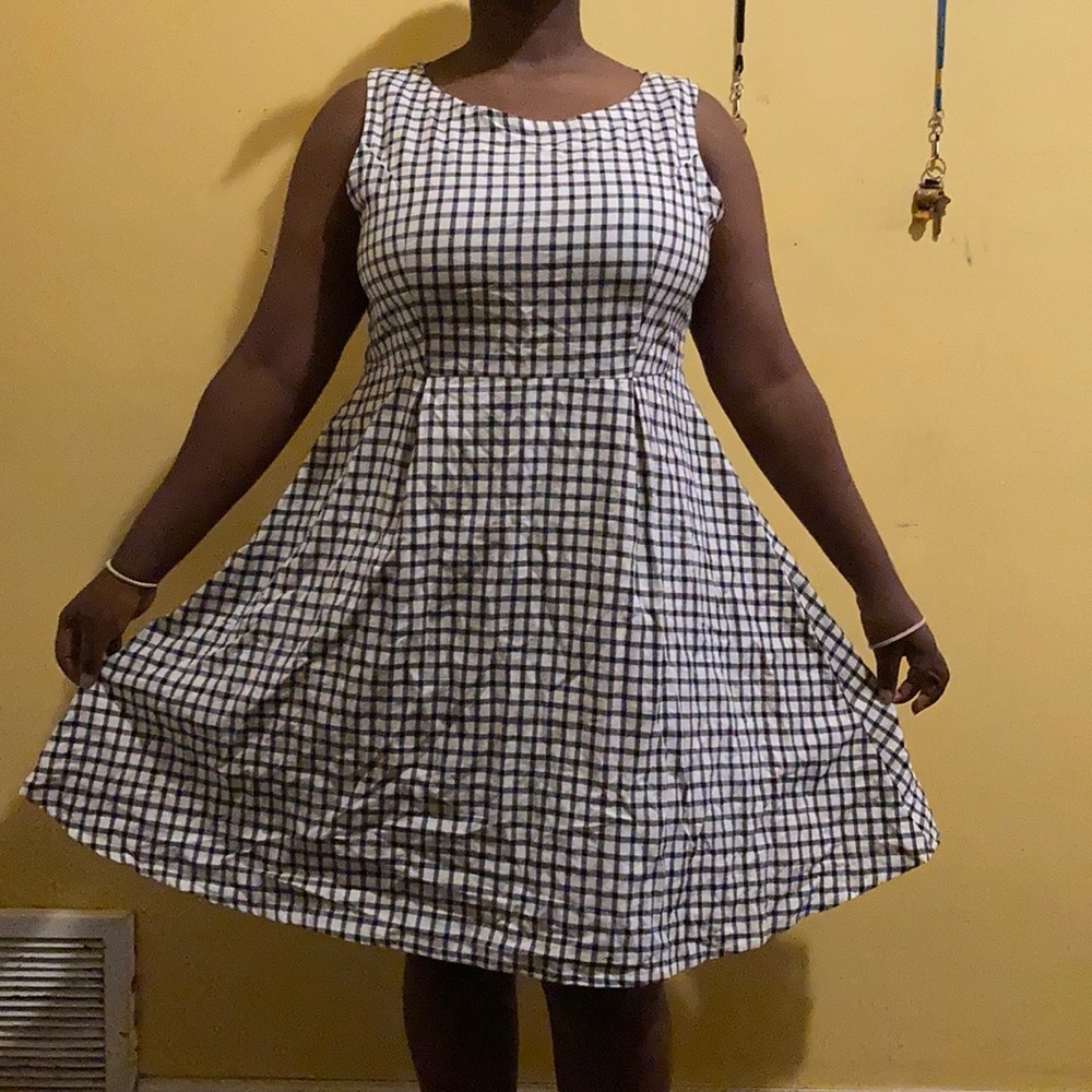Pretty dress for a pretty girl/woman